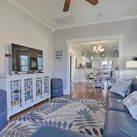 Cozy Beach Bungalow Near Galveston Seawall And Pier Exterior foto