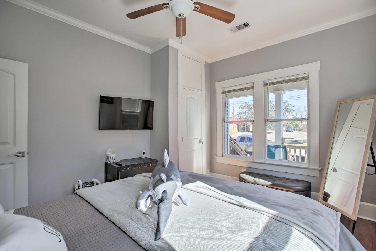 Cozy Beach Bungalow Near Galveston Seawall And Pier Exterior foto